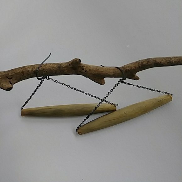 🔴SOLD Natural Minimalist Barrel Wood Earring - Picture 5 of 7